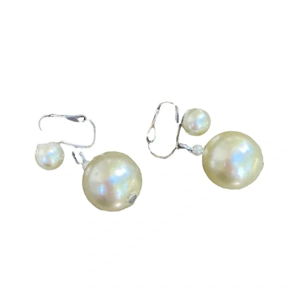 Vintage Fashion Clip-on Faux Pearl Drop Earrings 1” long - Picture 5 of 6